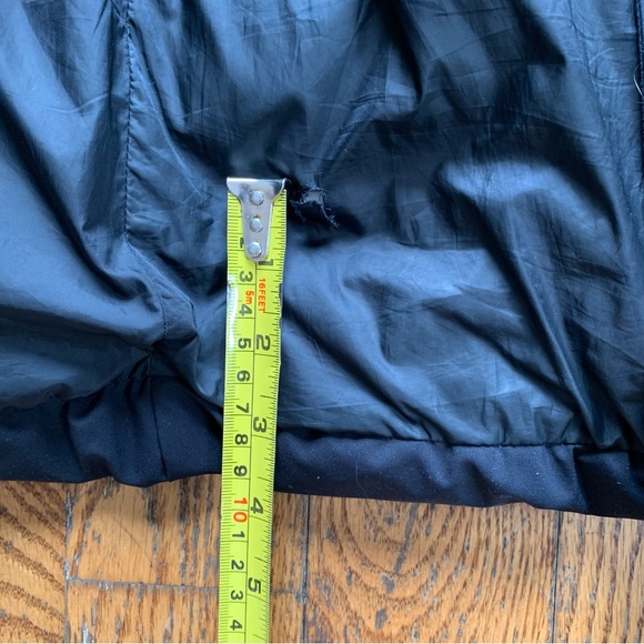 UNIQLO LIGHTWEIGHT PUFFER COAT - Picture 6 of 6